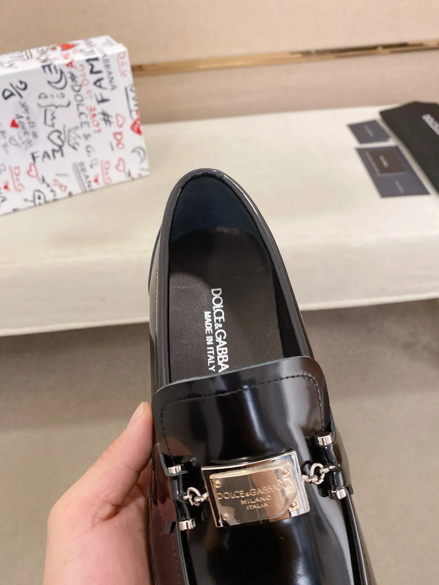 Men's clothing and shoes💰 520💰🌲DG top-notch🔍🔍men's new leather shoes🚹sold at the same time⚠The uppers are imported cowhide from Italy, the entire imported cowhide lining, and imported accessories💪💪, completely 1⃣️ vs. 1⃣️🇮🇹 💪💪, ⚠Sole: The original sole is specially provided by the original factory, the exclusive movable molded sole is super comfortable, ⚠Original factory follow-up goods, 🔍🔍high quality, can be entered and exited at will, welcome to compare ⚠Size number: 38-44. Can be customized 45 non-returnable